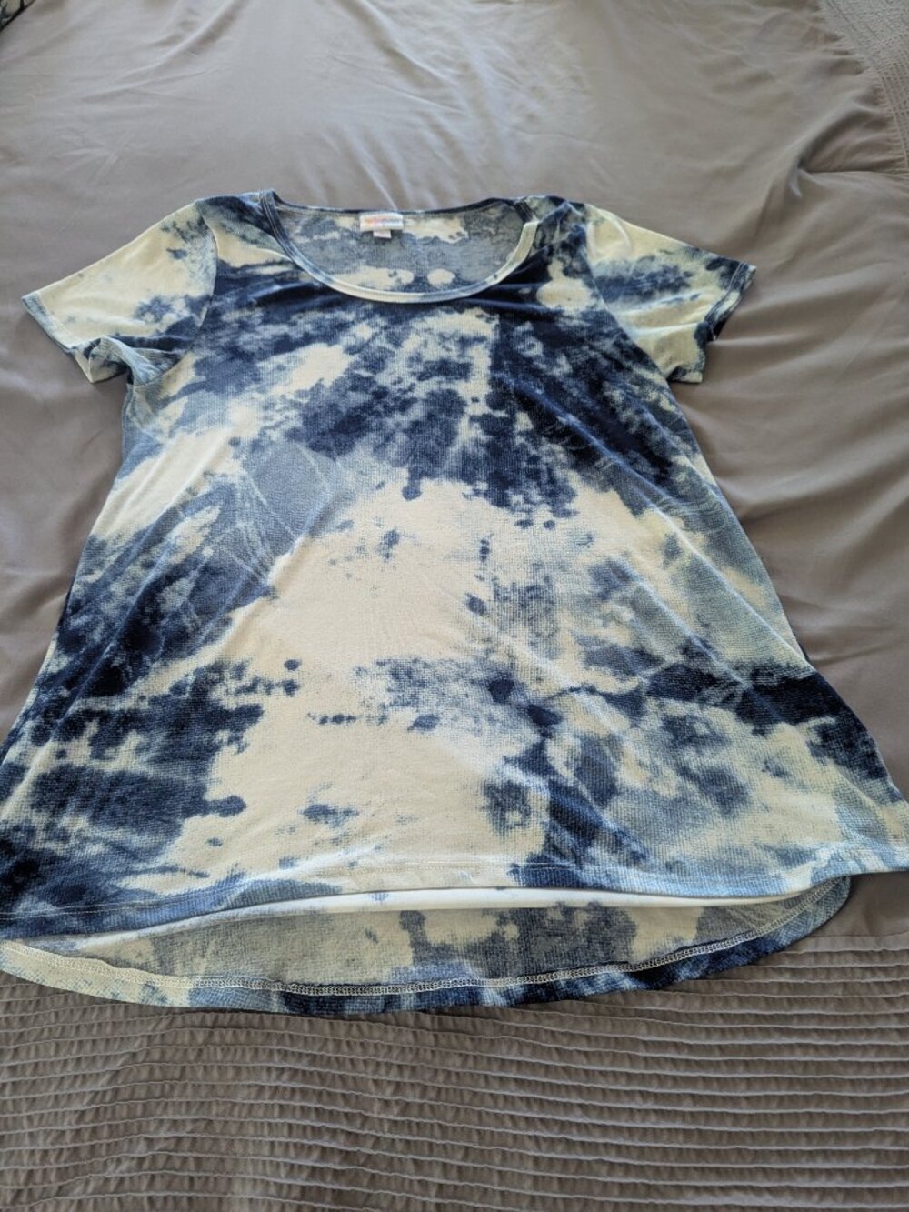 LulaRoe Classic T